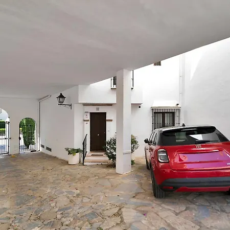 Lujoso Y Moderno Adosado En Nagueles - Montepiedras 23 Marbella